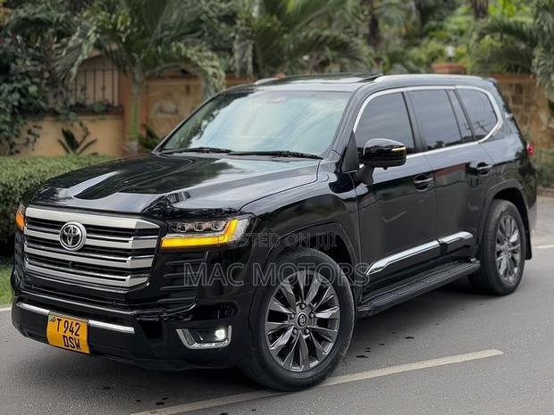 Toyota Land Cruiser 2016 Black