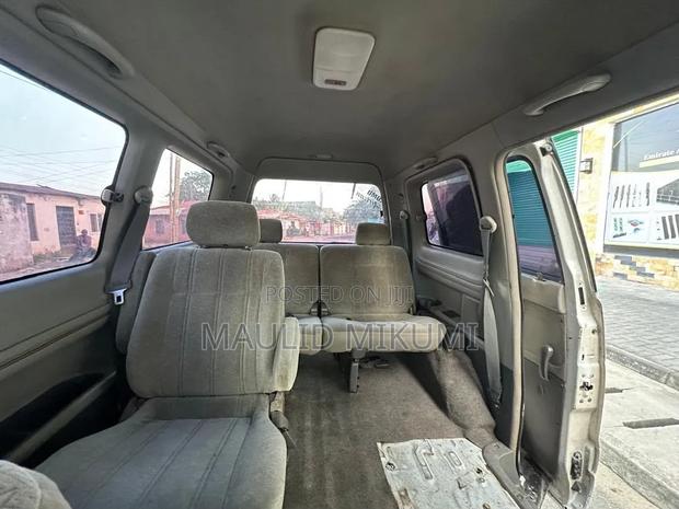 Toyota Noah 2001 White