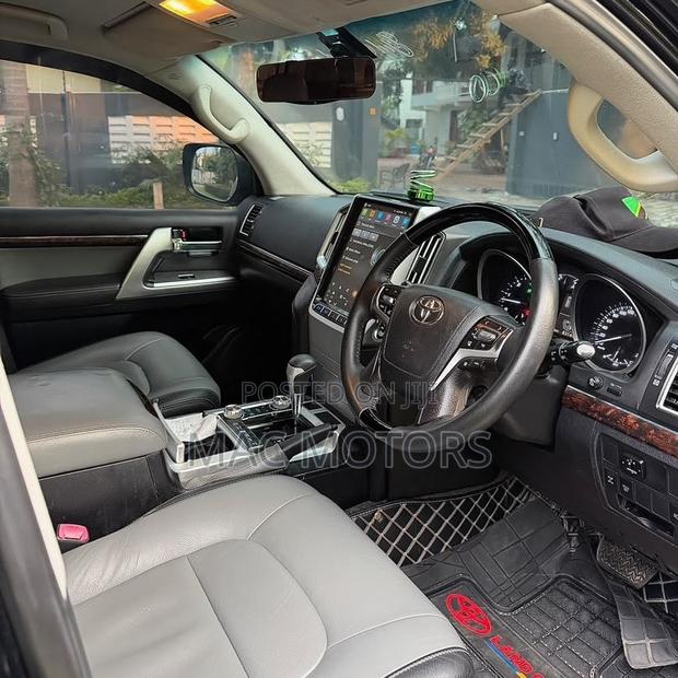 Toyota Land Cruiser 2014 Black