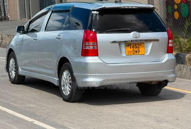Toyota Wish 2003 Silver