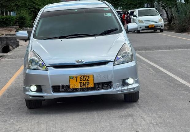 Toyota Wish 2003 Silver