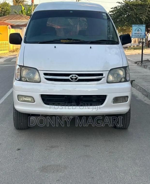 Toyota Noah 2008 White