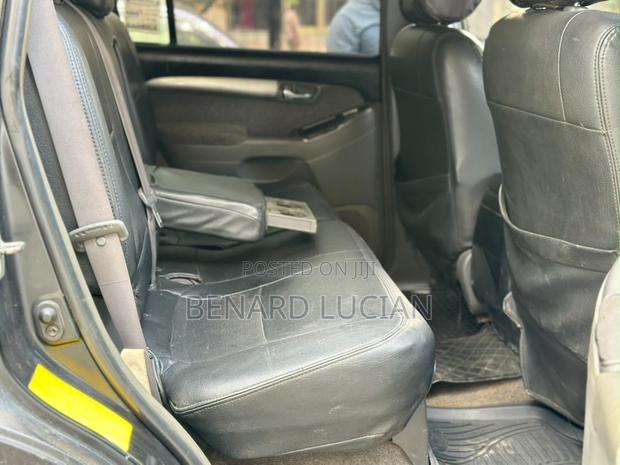 Toyota Land Cruiser Prado 2005 Black