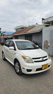 Toyota IST 2006 White for sale