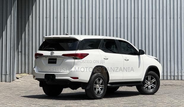 Toyota Fortuner 2.8 D AWD 2020 White