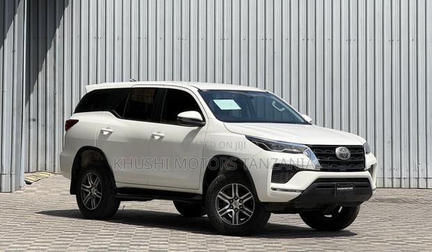 Toyota Fortuner 2.8 D AWD 2020 White
