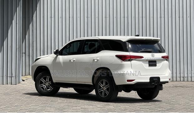Toyota Fortuner 2.8 D AWD 2020 White