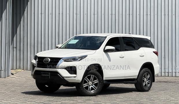 Toyota Fortuner 2.8 D AWD 2020 White