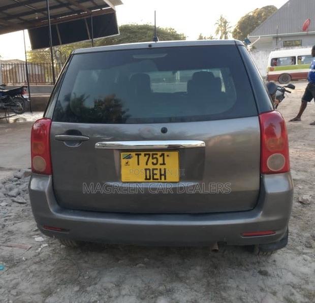Toyota Raum 2003 Gray