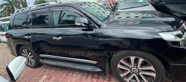 Toyota Land Cruiser 2016 Black