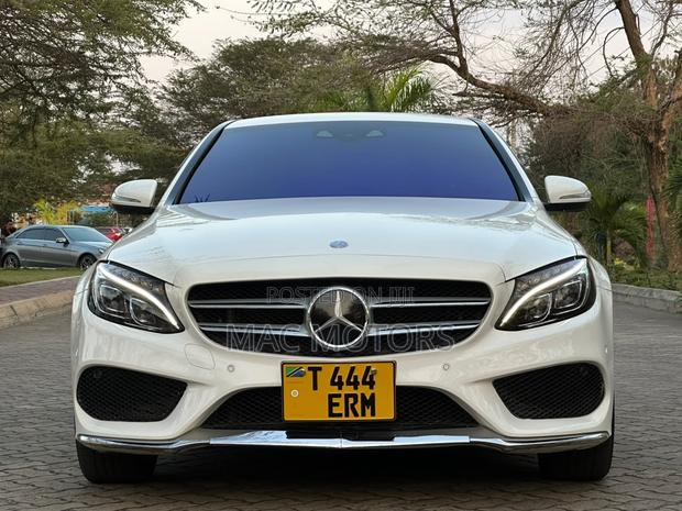 Mercedes-Benz C200 2014 White