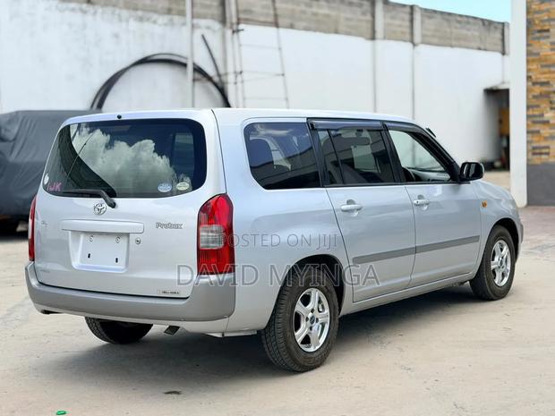 Toyota Probox 2005 Silver