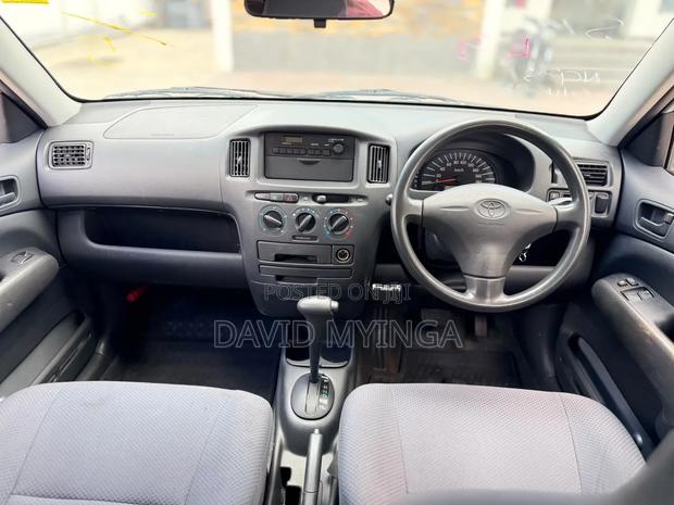 Toyota Probox 2005 Silver