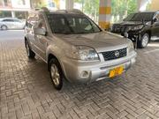 Nissan X-Trail 2009 Gold for sale