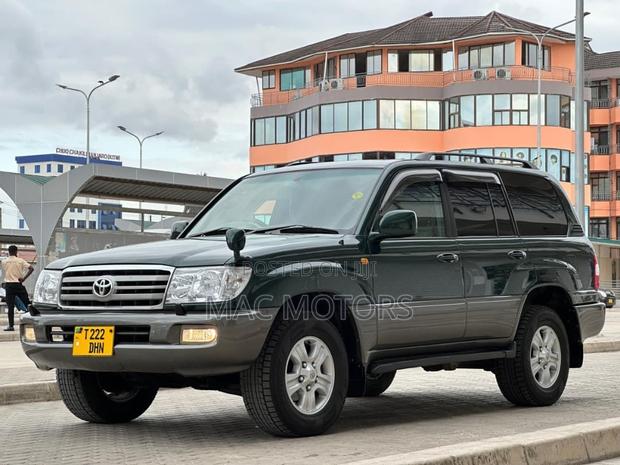 Toyota Land Cruiser 2005 Green