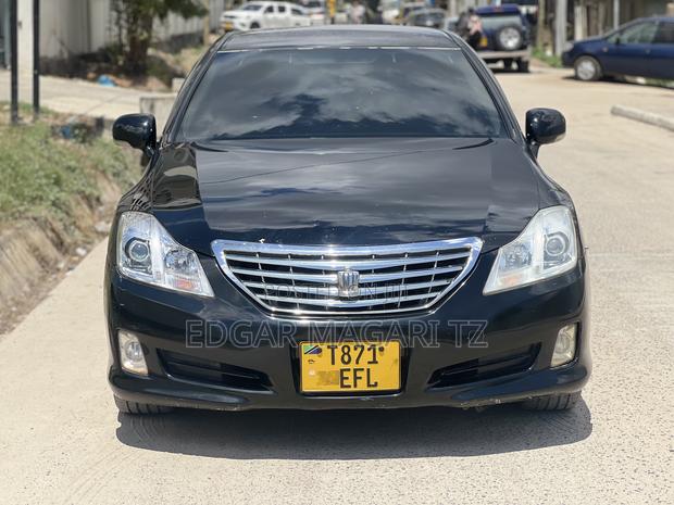 Toyota Crown 2009 Black