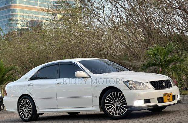 Toyota Crown 2007 Pearl