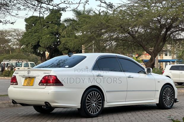 Toyota Crown 2007 Pearl