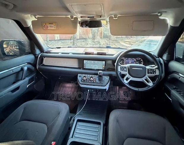 Land Rover Defender 2022 Black