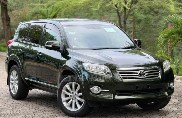 Toyota Harrier 2010 Green