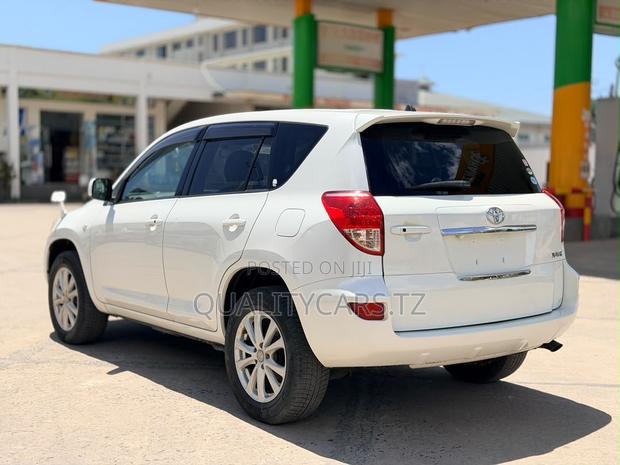 Toyota RAV4 2007 White