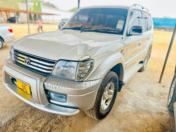 Toyota Land Cruiser Prado 2001 Beige