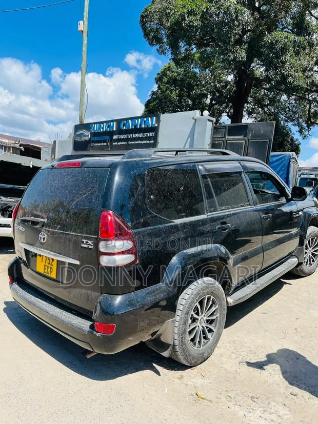Toyota Land Cruiser Prado 2006 Black