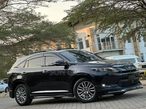 Toyota Harrier 2017 Black