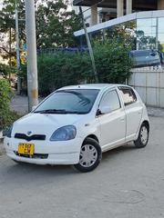 Toyota Vitz 2005 White for sale