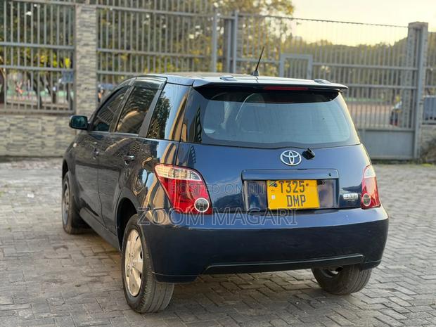 Toyota IST 2003 Blue