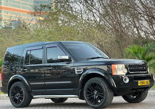 Land Rover Discovery 2010 Black