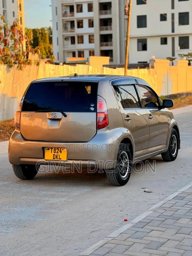 Toyota Passo 2007 Silver