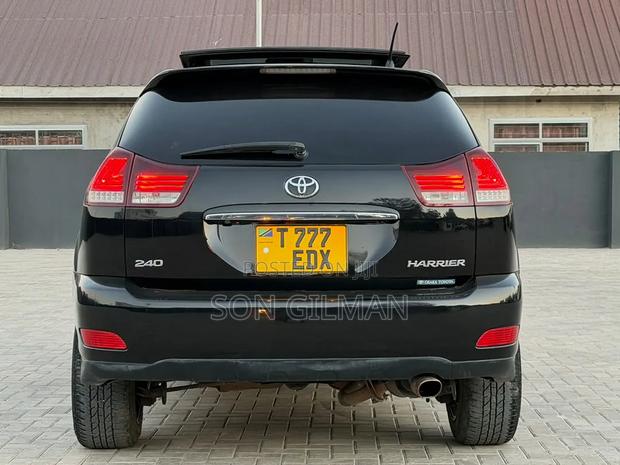 Toyota Harrier 2005 Black
