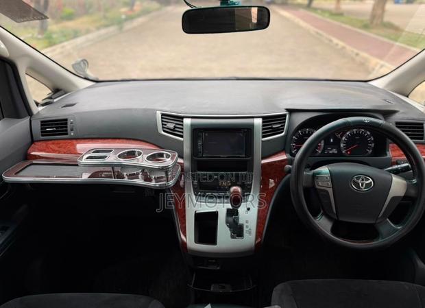 Toyota Vellfire 2009 Black