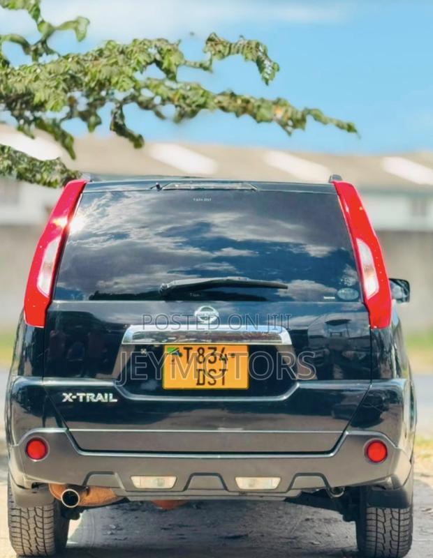 Nissan X-Trail 2010 Black