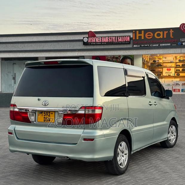 Toyota Alphard 2005 Silver