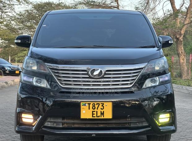 Toyota Vellfire 2010 Black