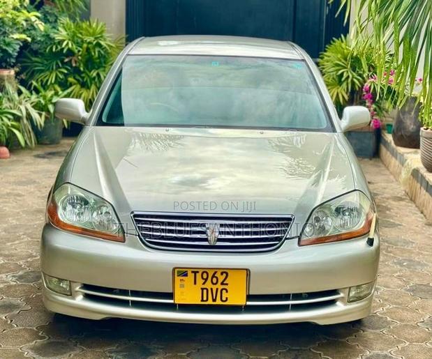 Toyota Mark II 2004 Silver