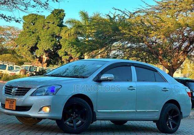 Toyota Premio 2010 Silver