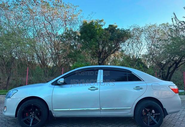 Toyota Premio 2010 Silver