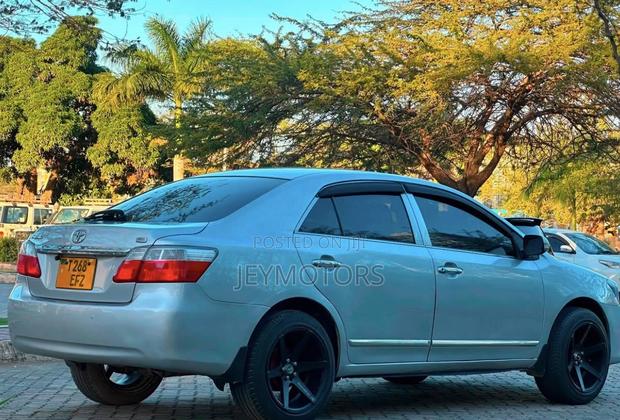 Toyota Premio 2010 Silver