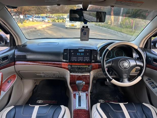 Toyota Premio 2004