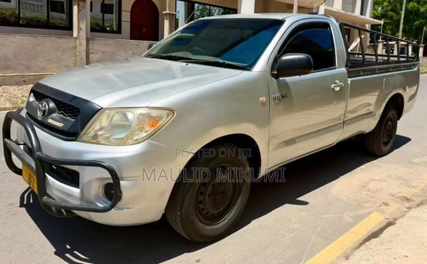 Toyota Hilux 2007 Silver
