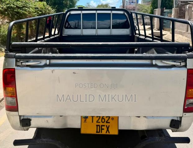 Toyota Hilux 2007 Silver