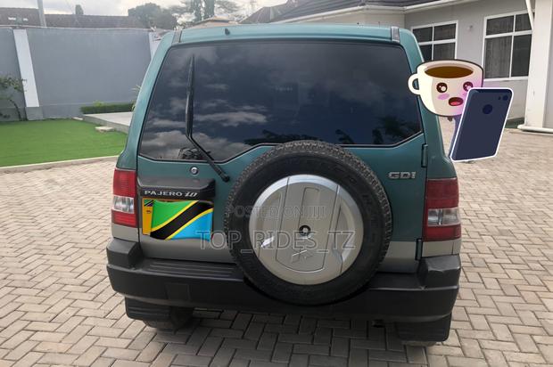 Mitsubishi Pajero IO 2003 Green