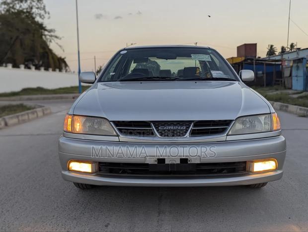 Toyota Carina 1999 Silver
