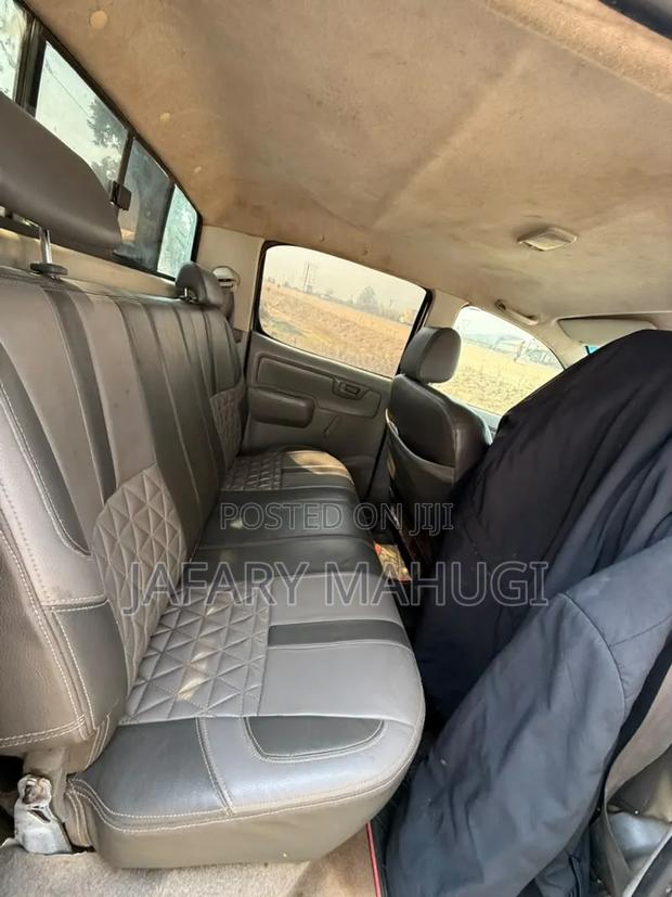 Toyota Hilux 2009 White