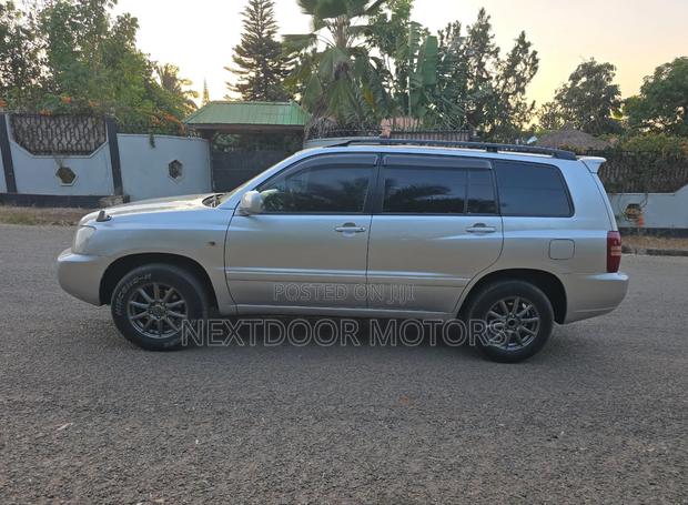 Toyota Kluger 2004 Silver