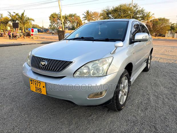 Toyota Harrier 2005 Silver