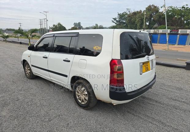 Toyota Succeed 2005 White